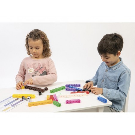 Cubo engarzable para juegos matematicos set de 100 unidades en 10 colores surtidos 3 anos