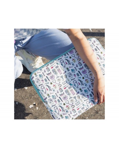 Funda para portatil 16 enfermera en apuros utensilios